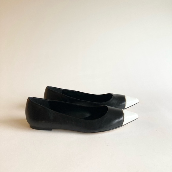 Truth or Dare by Madonna Black Leather White Patent Leather Cap Toe Flats size 8 - Picture 2 of 15